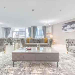 Luxurious 4-bedroom Duplex Near Jbr Apartment